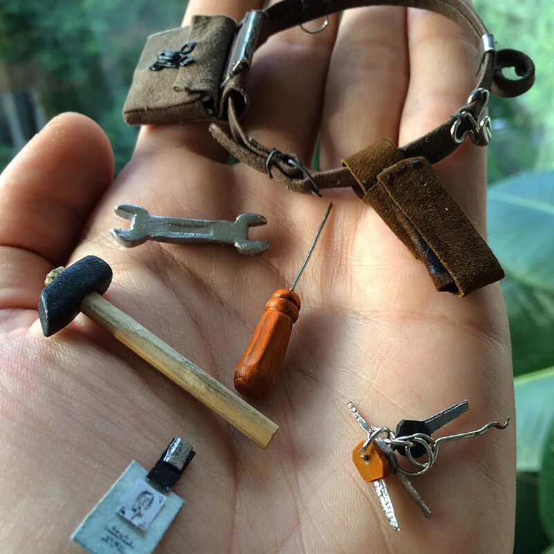 Harold's belt prop detail